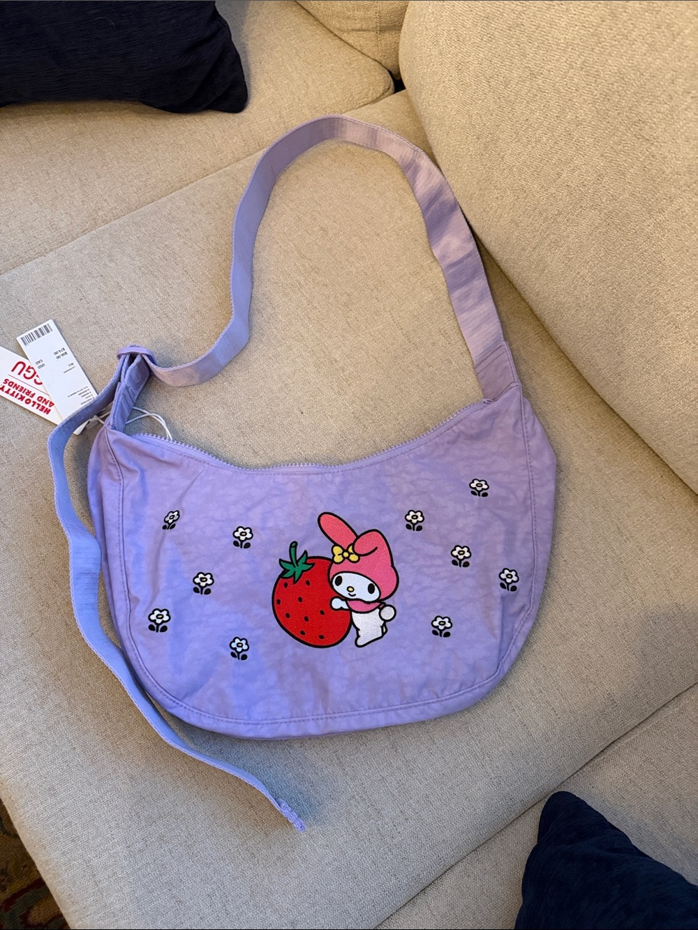 BAGGU x My Melody Medium Crescent Nylon Bag - Picture 2 of 4
